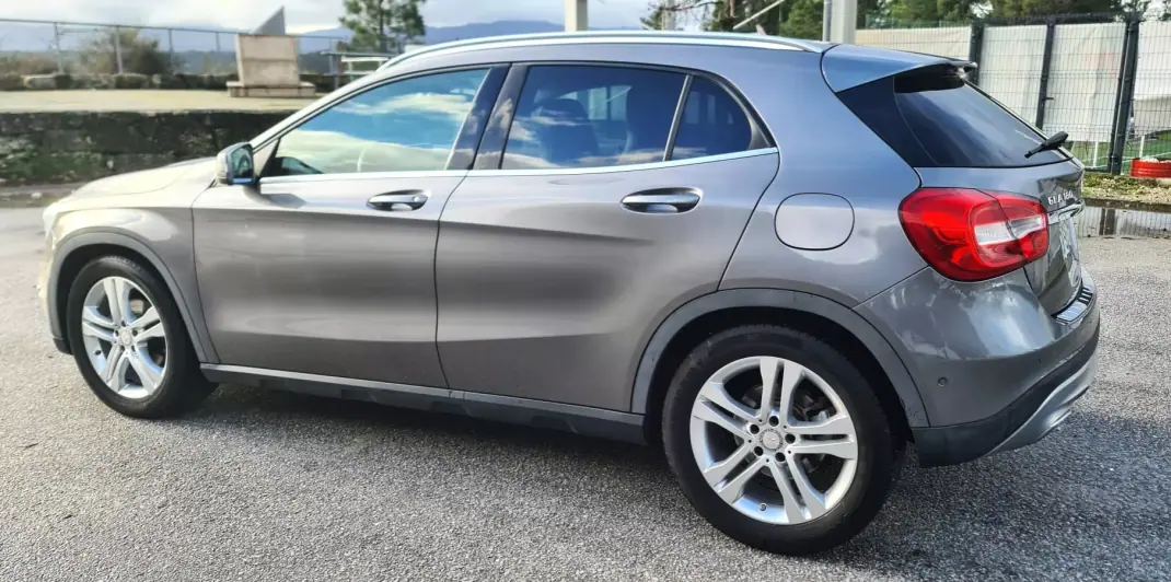 Mercedes-Benz A 180 2014 - 17900 EUR, 123000 km - AUTO.MOTO.pt - 123000km - foto 2 de 12