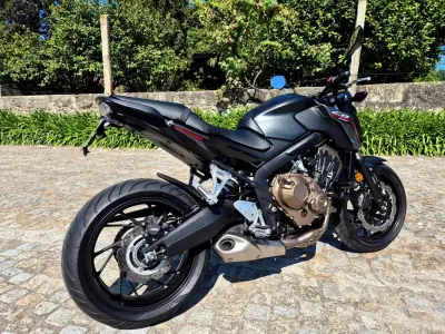 Honda CB 1000R 2017 - 5990 EUR, 25000 km - AUTO.MOTO.pt - 25000km - foto 11 de 24