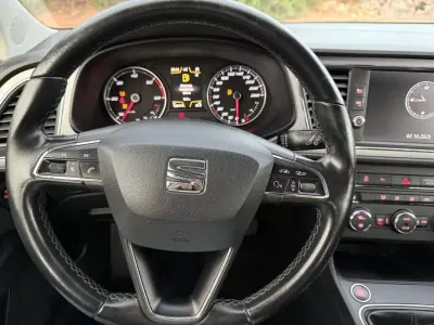 SEAT Leon ST 2017 - 12900 EUR, 128174 km - AUTO.MOTO.pt - 128174km - foto 4 de 28