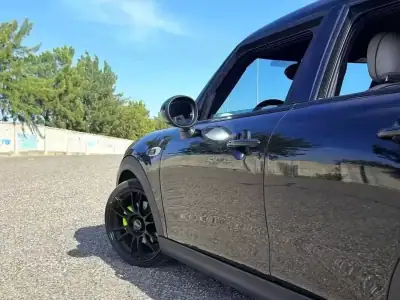 MINI Cooper 2015 - 18900 EUR, 132000 km - AUTO.MOTO.pt - 132000km - foto 23 de 29