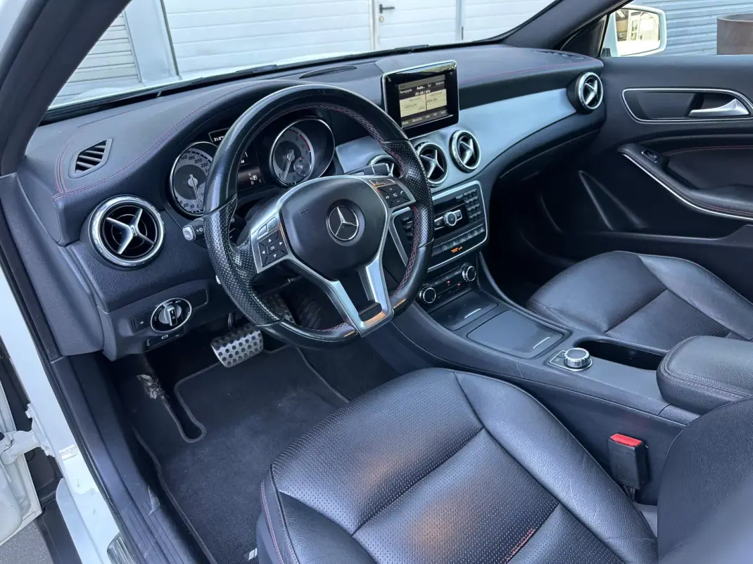 Mercedes-Benz GLA 220 2014 - 17900 EUR, 160000 km - 160000km - foto 28 de 64