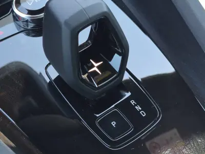 Polestar 2 2023 - 29990 EUR, 59608 km - AUTO.MOTO.pt - 59608km - foto 27 de 46
