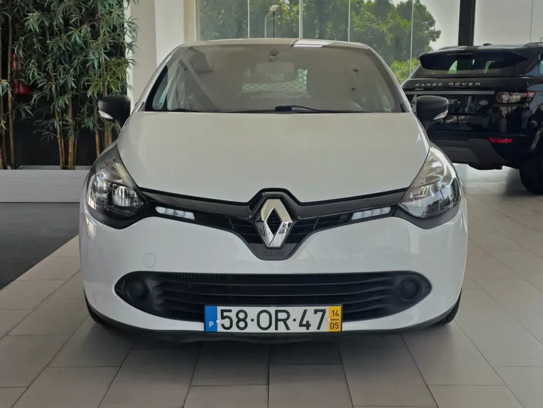 Renault Clio 1.5 Dci Van 2014 - 5750 EUR, 192158 km - AUTO.MOTO.pt - 192158km - foto 2 de 15