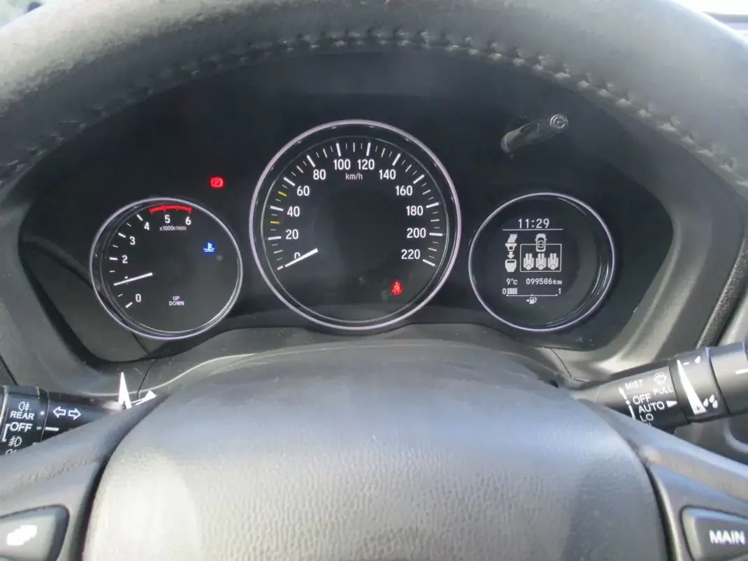 Honda HR-V 2016 - 14990 EUR, 99000 km - 99000km - foto 12 de 29