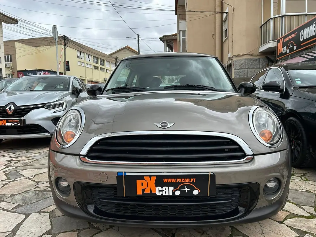MINI One 2011 - 8700 EUR, 220000 km - AUTO.MOTO.pt - 220000km - foto 3 de 31