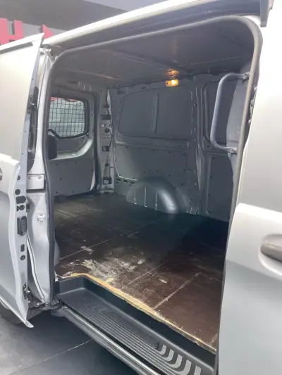 Mercedes-Benz Vito 2017 - 19900 EUR, 126000 km - 126000km - foto 7 de 13