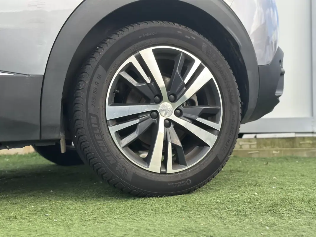 Peugeot 3008 2019 - 15990 EUR, 97900 km - AUTO.MOTO.pt - 97900km - foto 7 de 31