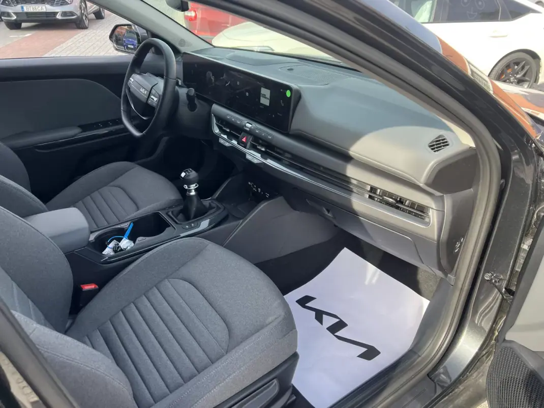 Kia Besta 2026 - 26990 EUR, 200 km - AUTO.MOTO.pt - 200km - foto 11 de 20