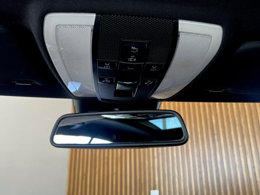 Mercedes-Benz E 220 2015 - 24999 EUR, 161900 km - AUTO.MOTO.pt - 161900km - foto 111 de 135