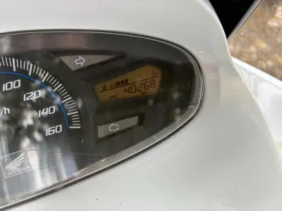 Honda PCX 125 2011 - 1550 EUR, 40268 km - AUTO.MOTO.pt - 40268km - foto 11 de 12