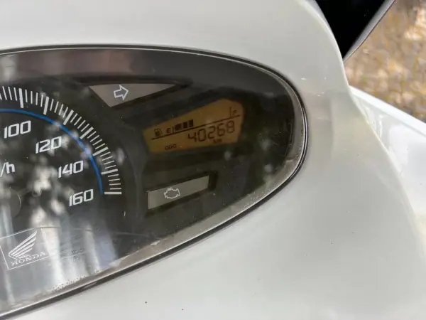 Honda PCX 125 2011 - 1550 EUR, 40268 km - AUTO.MOTO.pt - 40268km - foto 11 de 12