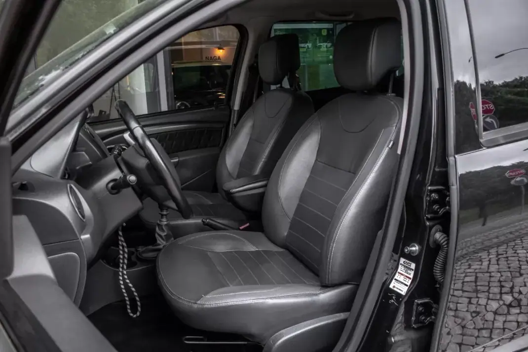 Dacia Duster 2014 - 10490 EUR, 134765 km - AUTO.MOTO.pt - 134765km - foto 24 de 36