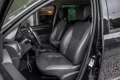 Dacia Duster 2014 - 10490 EUR, 134765 km - AUTO.MOTO.pt - 134765km - foto 24 de 36