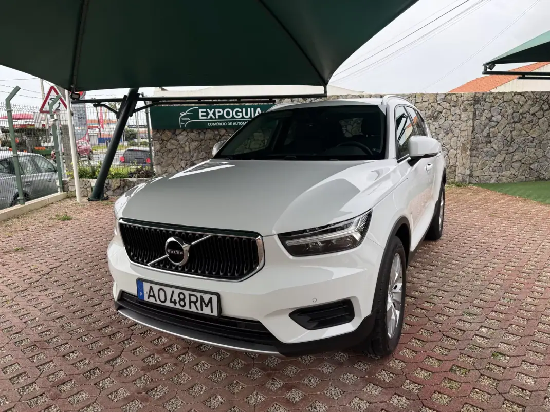 Volvo XC 40 2022 - 32600 EUR, 34626 km - AUTO.MOTO.pt - 34626km - foto 1 de 24