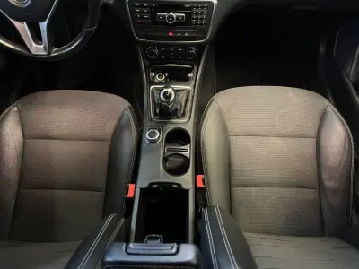 Mercedes-Benz A 180 2013 - 12990 EUR, 180000 km - AUTO.MOTO.pt - 180000km - foto 30 de 36