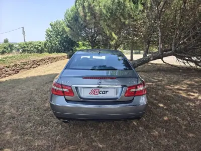Mercedes-Benz E 220 2010 - 15499 EUR, 202000 km - AUTO.MOTO.pt - 202000km - foto 11 de 35