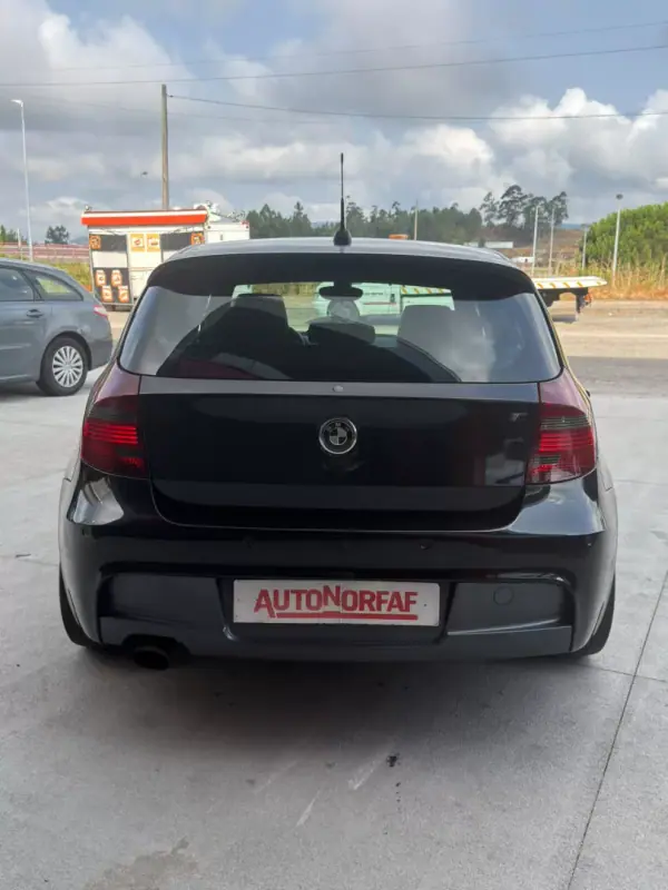 BMW 118 2010 - 12000 EUR, 176393 km - AUTO.MOTO.pt - 176393km - foto 5 de 18