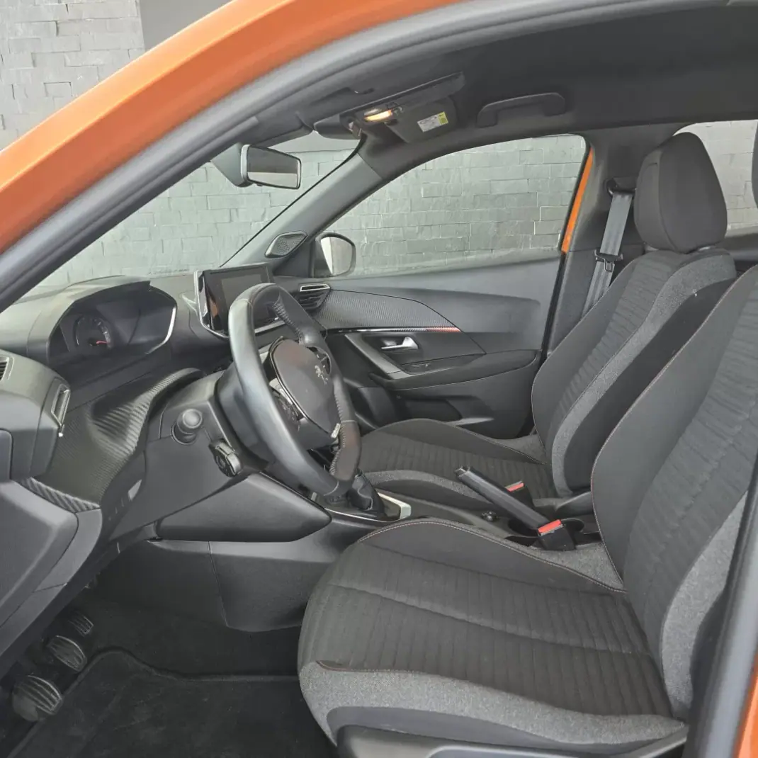 Peugeot 2008 2023 - 16750 EUR, 52595 km - 52595km - foto 18 de 28