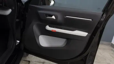 Citroën e-C3 2025 - 21750 EUR, 23000 km - AUTO.MOTO.pt - 23000km - foto 11 de 32