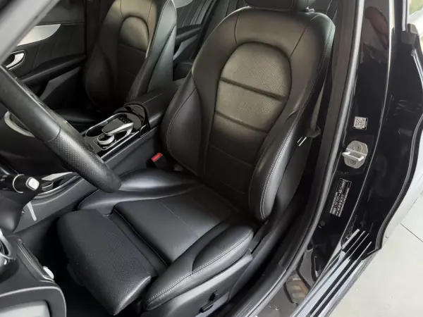 Mercedes-Benz C 200 2015 - 17999 EUR, 175000 km - AUTO.MOTO.pt - 175000km - foto 42 de 125