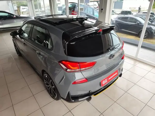 Hyundai i30 2018 - 27500 EUR, 119000 km - AUTO.MOTO.pt - 119000km - foto 8 de 34
