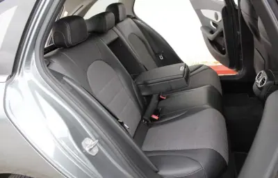 Mercedes-Benz C 300 2021 - 26990 EUR, 128500 km - foto 5 de 24