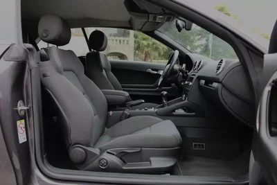 Audi A3 Cabrio 2009 - 11990 EUR, 180000 km - AUTO.MOTO.pt - 180000km - foto 31 de 42