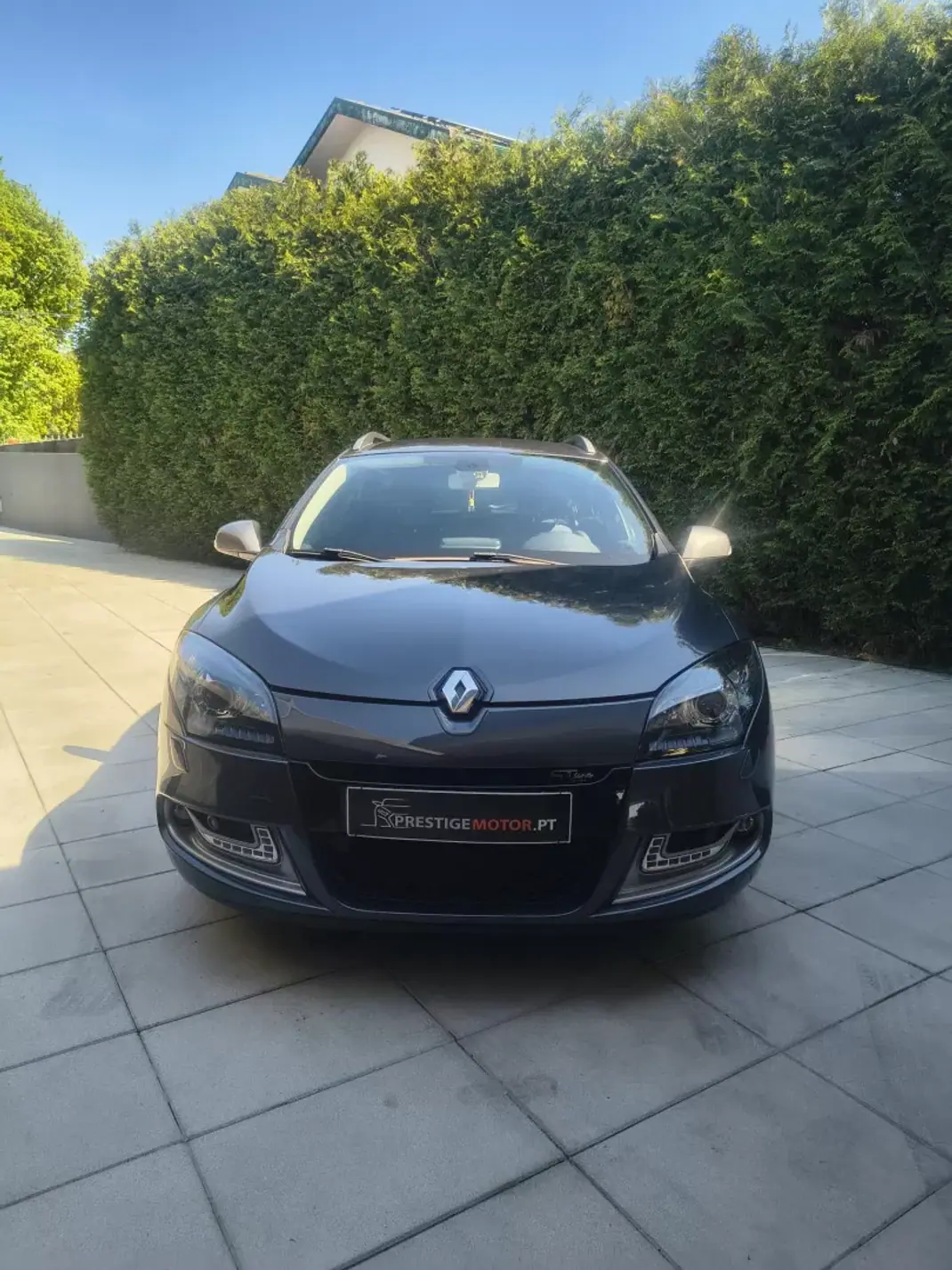 Renault Mégane 2012 - 8500 EUR, 240000 km - AUTO.MOTO.pt - 240000km - foto 2 de 26