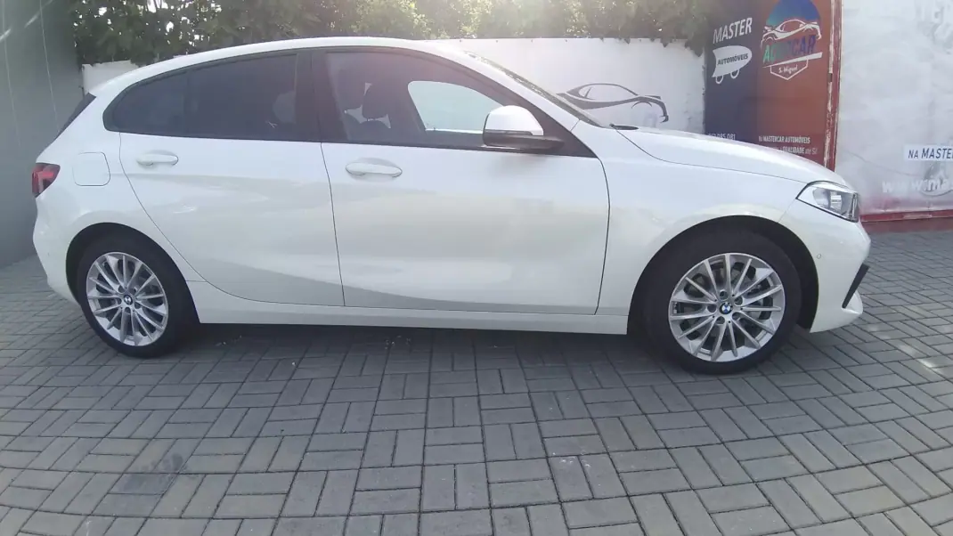 BMW 116 2023 - 23490 EUR, 90760 km - AUTO.MOTO.pt - 90760km - foto 37 de 40