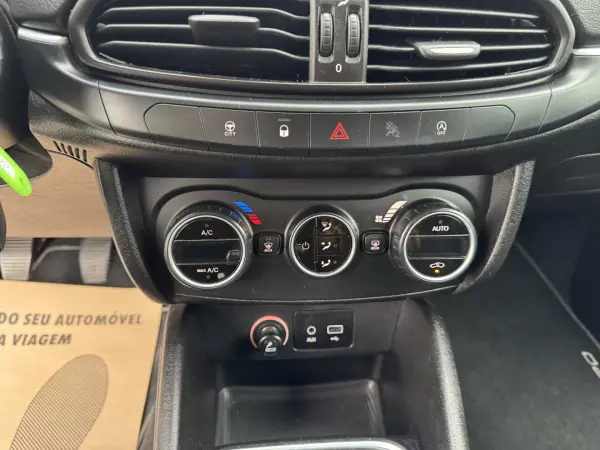 Fiat Tipo Station Wagon 2017 - 8990 EUR, 194000 km - AUTO.MOTO.pt - 194000km - foto 33 de 37