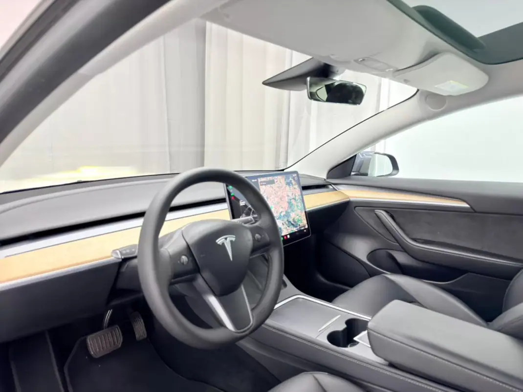 Tesla Model 3 2021 - 25000 EUR, 122000 km - AUTO.MOTO.pt - 122000km - foto 22 de 22