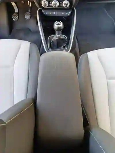 Audi A1 2010 - 6950 EUR, 189700 km - 189700km - foto 8 de 13