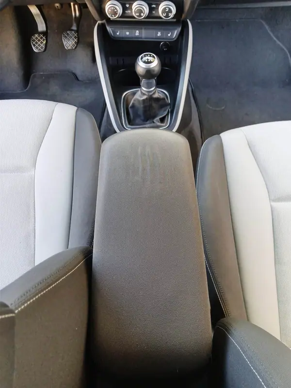 Audi A1 2010 - 6950 EUR, 189700 km - 189700km - foto 8 de 13