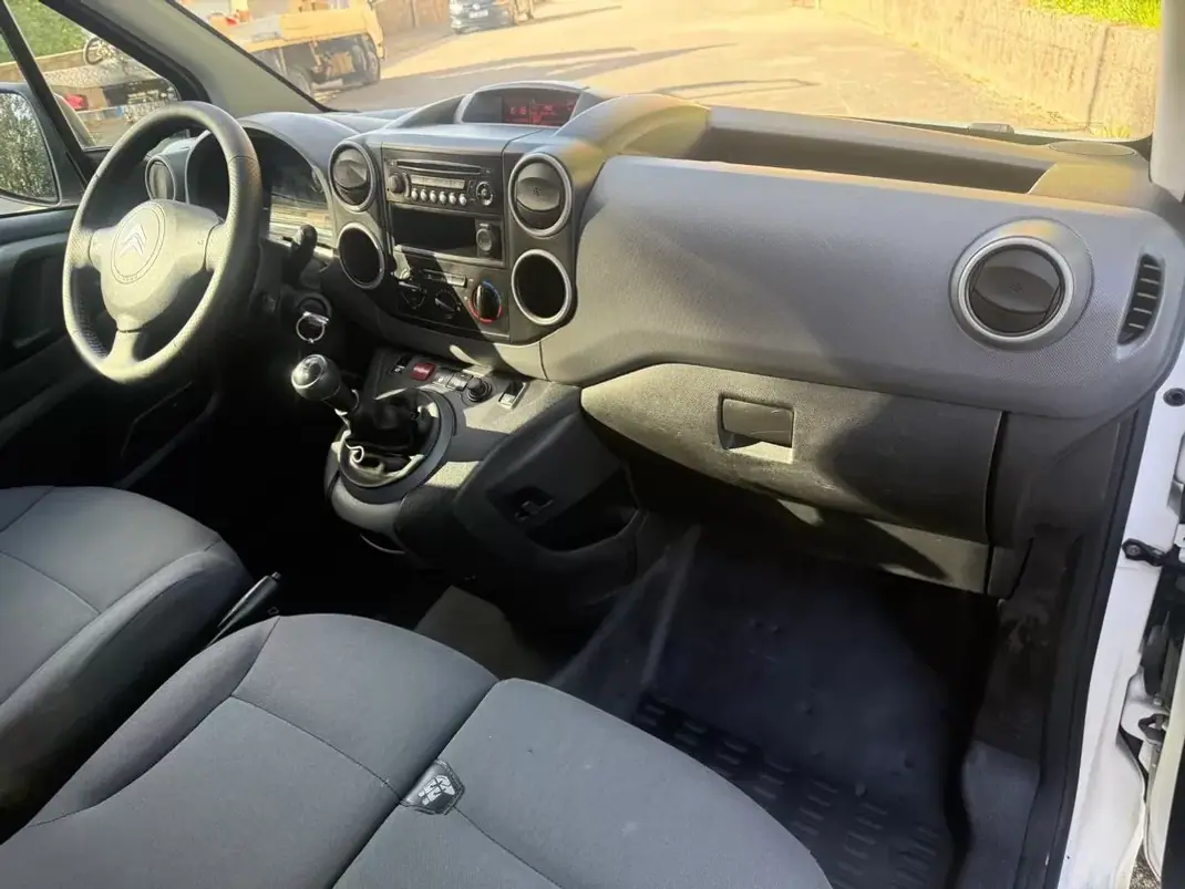 Citroën BERLINGO VAN XL 1.5 BLUE HDI 3 LUGARES 2012 - 6990 EUR, 247000 km - AUTO.MOTO.pt - 247000km - foto 11 de 24