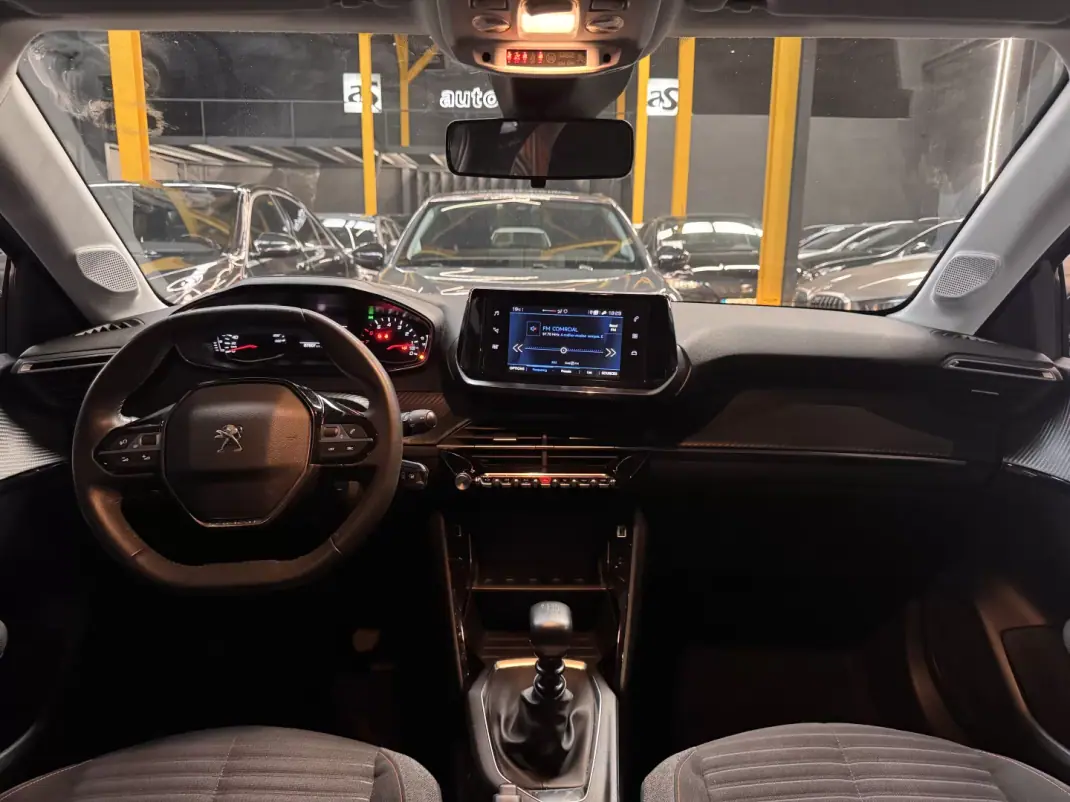 Peugeot 208 2023 - 14990 EUR, 87800 km - AUTO.MOTO.pt - 87800km - foto 16 de 30