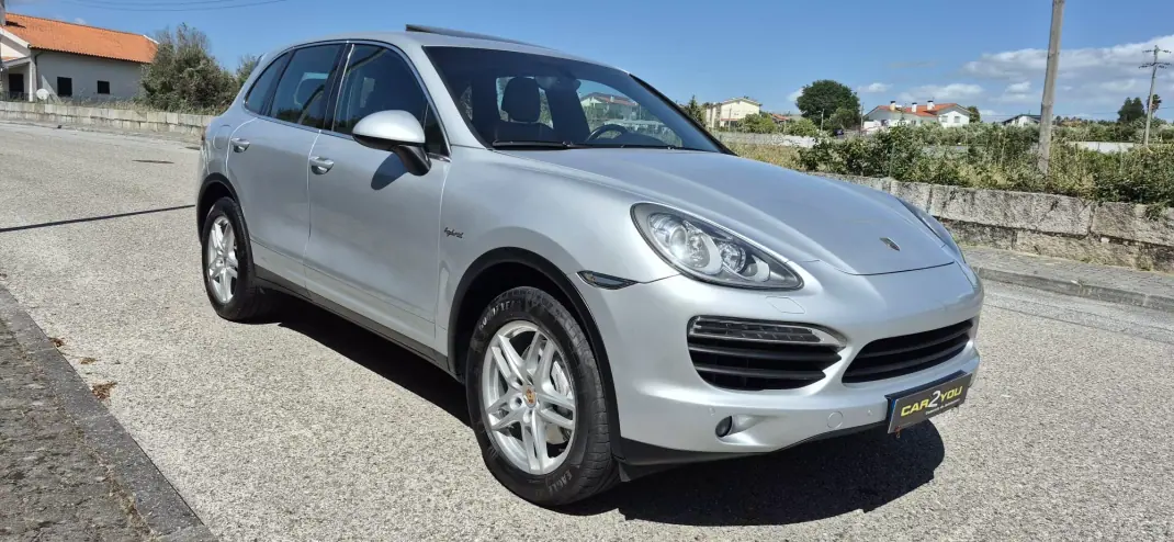 Porsche Cayenne 2010 - 25000 EUR, 254000 km - AUTO.MOTO.pt - 254000km - foto 1 de 31