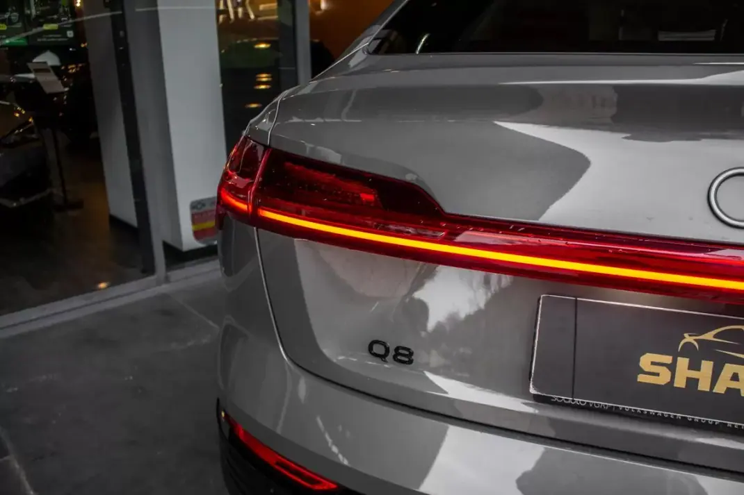 Audi Q8 e-Tron Sportback 2023 - 49900 EUR, 34353 km - AUTO.MOTO.pt - 34353km - foto 11 de 44