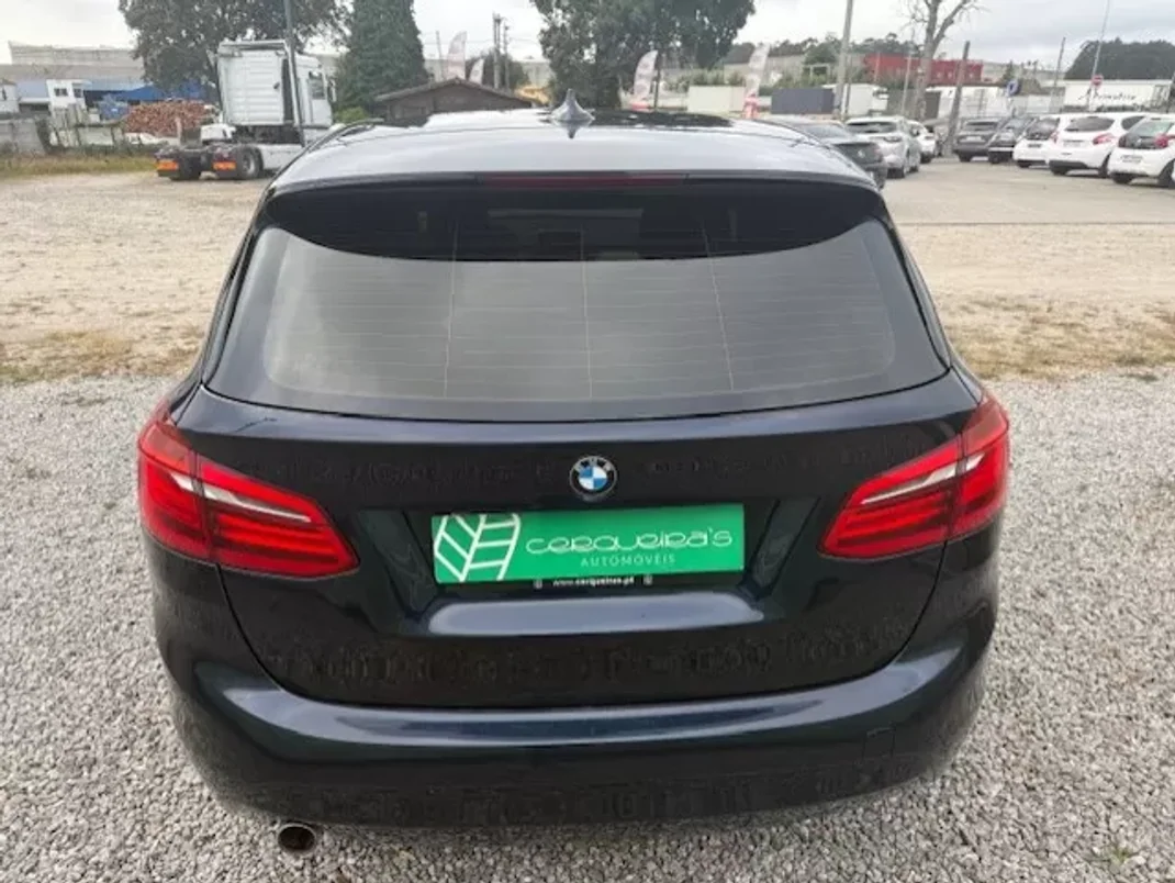 BMW 216 Active Tourer 2015 - 16000 EUR, 170700 km - AUTO.MOTO.pt - 170700km - foto 9 de 24