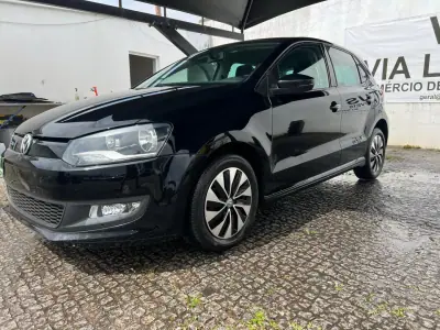 Volkswagen Polo 2014 - 8750 EUR, 147250 km - AUTO.MOTO.pt - 147250km - foto 6 de 12