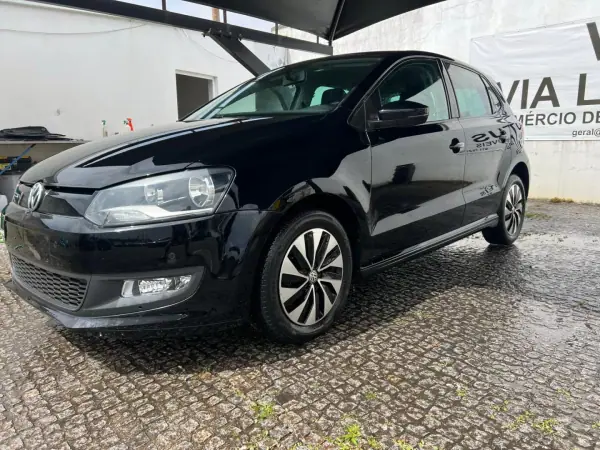 Volkswagen Polo 2014 - 8750 EUR, 147250 km - AUTO.MOTO.pt - 147250km - foto 6 de 12