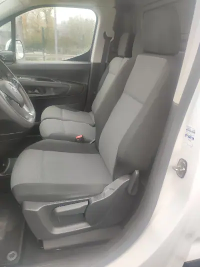 Opel Combo 2020 - 12978 EUR, 149789 km - AUTO.MOTO.pt - 149789km - foto 5 de 17