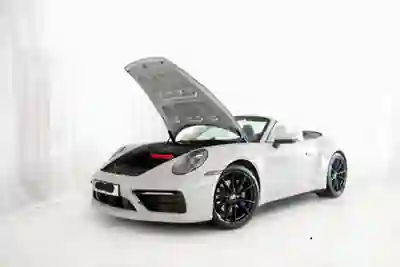 Porsche 992 2021 - 159000 EUR, 20443 km - AUTO.MOTO.pt - 20443km - foto 17 de 18