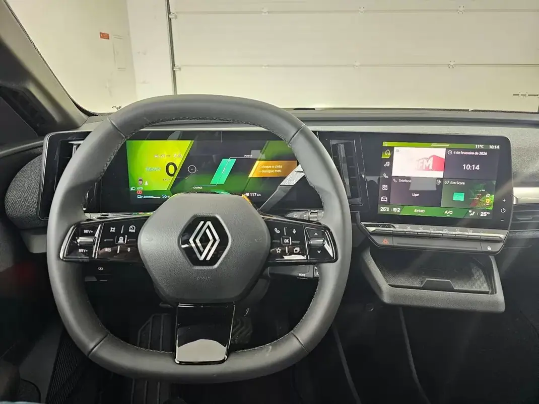 Renault Mégane E-Tech 2024 - 26650 EUR, 106 km - AUTO.MOTO.pt - 106km - foto 10 de 16