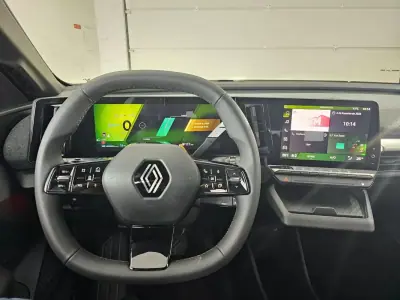 Renault Mégane E-Tech 2024 - 26650 EUR, 106 km - AUTO.MOTO.pt - 106km - foto 10 de 16