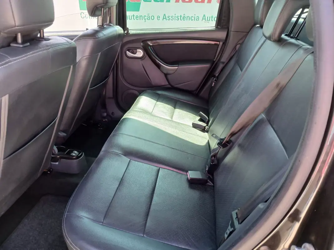 Dacia Duster 2011 - 9650 EUR, 102884 km - 102884km - foto 19 de 26