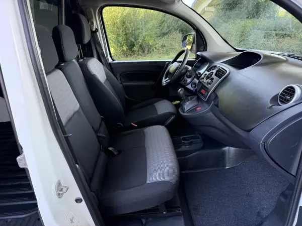 Renault Kangoo 2020 - 10560 EUR, 163000 km - AUTO.MOTO.pt - 163000km - foto 18 de 21