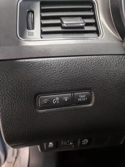 Nissan Pulsar 2016 - 9500 EUR, 102000 km - 102000km - foto 26 de 36