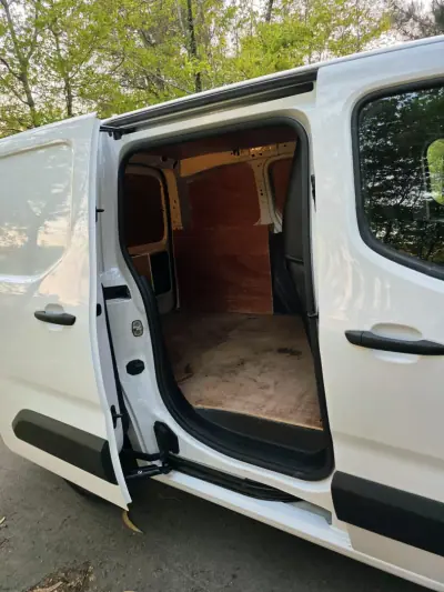 Citroën Berlingo 2020 - 11990 EUR, 152000 km - AUTO.MOTO.pt - 152000km - foto 29 de 30