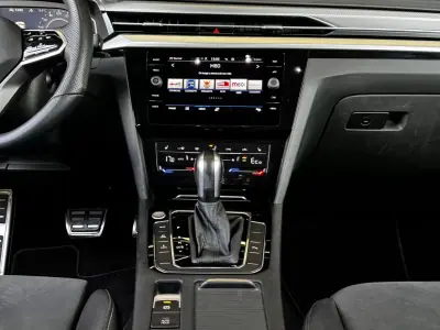 Volkswagen Arteon 2023 - 31990 EUR, 45800 km - AUTO.MOTO.pt - 45800km - foto 19 de 36