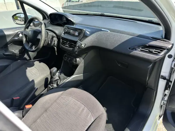 Peugeot 2015 - 6900 EUR, 230000 km - AUTO.MOTO.pt - 230000km - foto 34 de 40